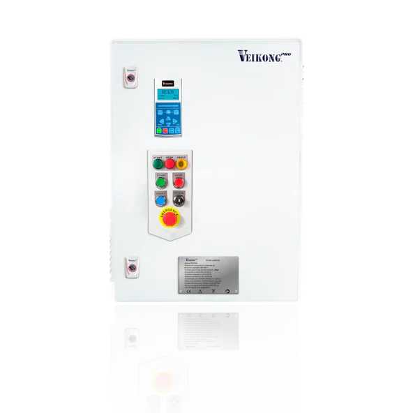 Arrancador Suave en Gabinete Trifasico 20 Hp 200-260 VAC, Modelo VKS-8000-015-T2PRO, Incluye: Interruptor termomagnético, panel de control, botones, paro de emergencia.